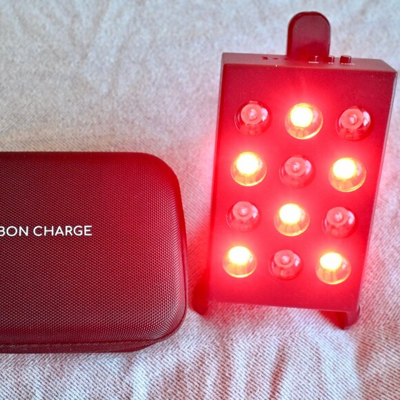 Bon Charge mini red light therapy device with stand - Picture 3 of 6